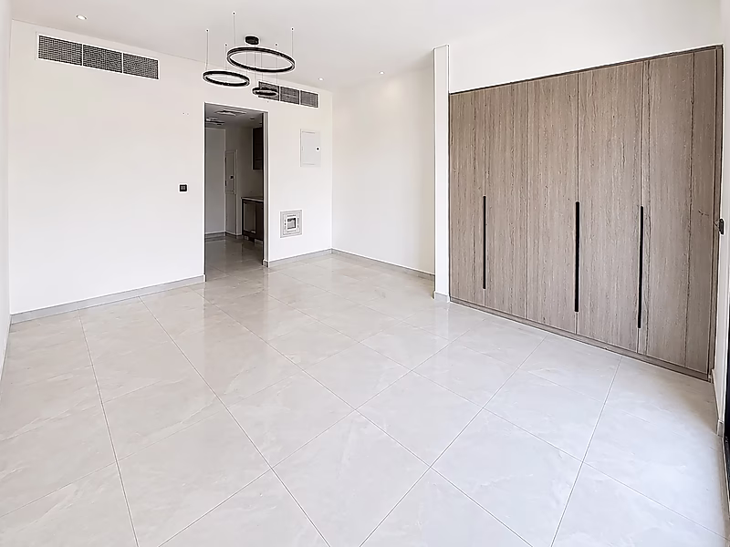 استوديو جديد كلياً يطل على المركز التجاري وحمام السباحة | فرصة استثمارية ذات نمو مرتفع - Photo 3