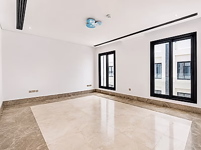 SPACIOUS MODERN 5BR VILLA IN COMPOUND