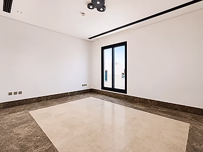 SPACIOUS MODERN 5BR VILLA IN COMPOUND