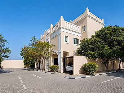 IDEAL FEMALE STAFF HOUSING FOR COMPANIES