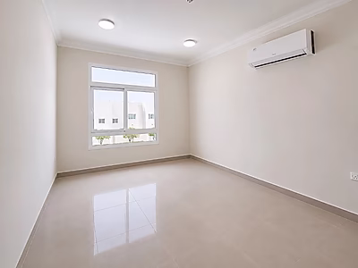 STAFF ACCOMMODATION! BULK 3-BEDROOM