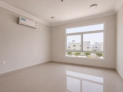 STAFF ACCOMMODATION! BULK 3-BEDROOM