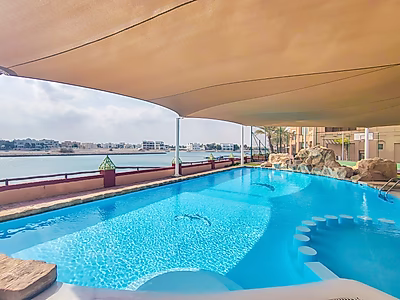 STUNNING 5-BEDROOM ELEGANCE AWAITS