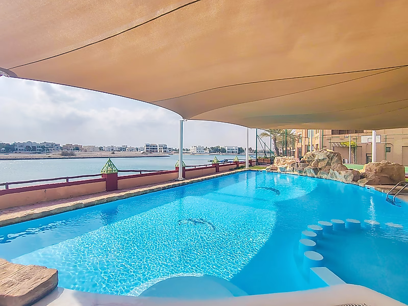 STUNNING 5-BEDROOM ELEGANCE AWAITS - Photo 44