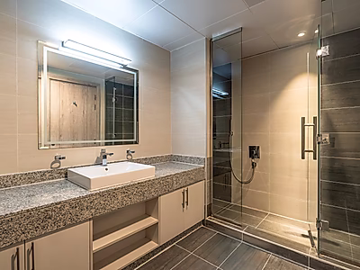STRONG RENTAL DEMAND | SPACIOUS 2BR | VENDOME AREA