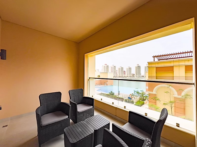 Premium 1-Bedroom Apartment | Beach & Pool View | Tenanted Investment Opportunity - Photo 2