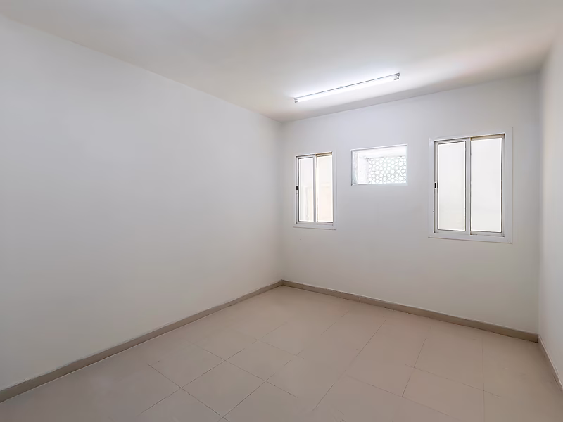 50-Room Accommodation + Shop for Rent | Abu Nakhla - Photo 4