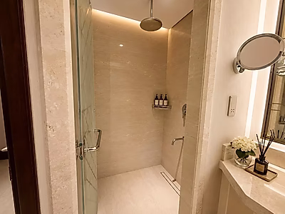 Luxurious Freehold Residence at The St. Regis Marsa Arabia Island, The Pearl-Qatar | Furnished 2BR+Maid