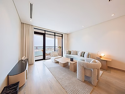 Luxurious BEACH ACCESS 2BR Oasis with Skyline Views