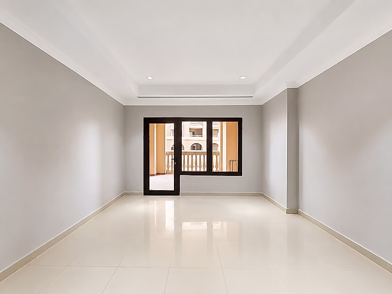 Spacious 1-Bedroom in Premium Tower | Balcony & Luxury Living - Photo 9
