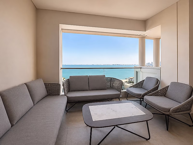 The Largest 1-Bedroom in Mutahidah Towers | 141 SQM | Full Sea & West Bay Views | Luxury Furnished - Photo 3