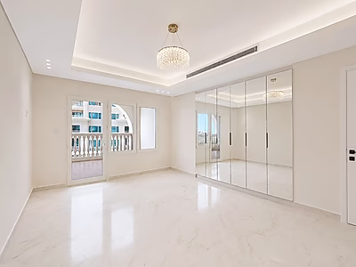 Move-In Ready | High-End Renovation | Prime 2 BR - Porto Arabia