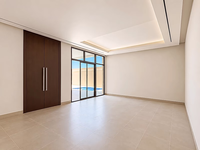 READY 6BR + MAID VILLA WITH PRIVATE POOL - Photo 4