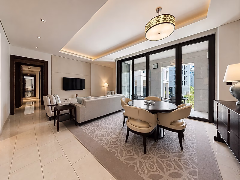 LUXURIOUS 2-BEDROOM + STUDY WITH PREMIUM FINISHES - Photo 2
