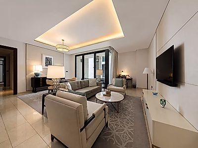 ELEGANTLY STYLED! 2-BEDS WITH COZY AMBIANCE