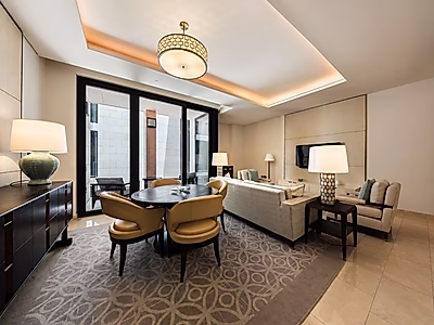 ELEGANTLY STYLED! 2-BEDS WITH COZY AMBIANCE