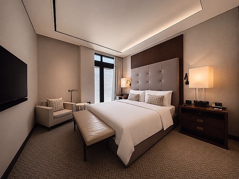 ELEGANTLY STYLED! 2-BEDS WITH COZY AMBIANCE - Photo 4
