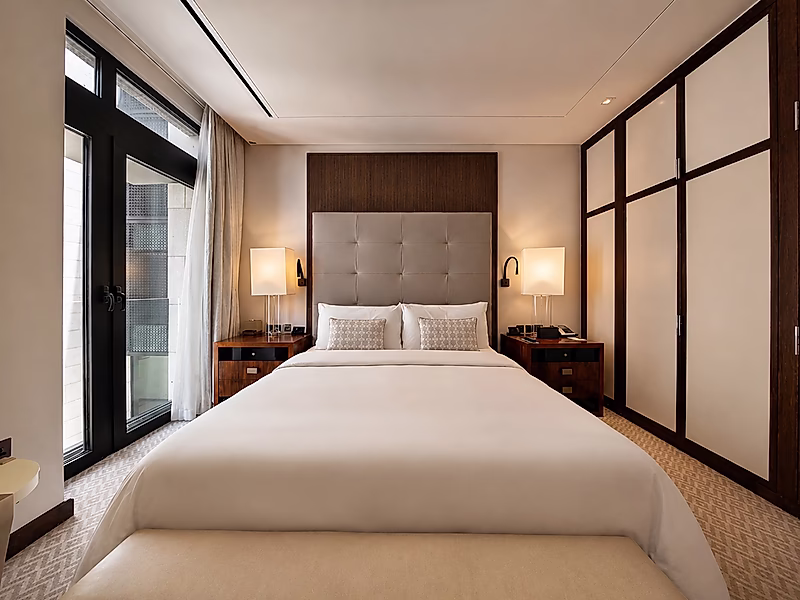 ELEGANTLY STYLED! 2-BEDS WITH COZY AMBIANCE - Photo 5