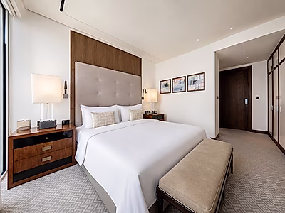ELEGANTLY STYLED! 2-BEDS WITH COZY AMBIANCE