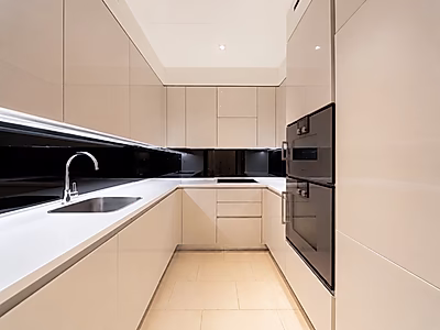 ELEGANTLY STYLED! 2-BEDS WITH COZY AMBIANCE