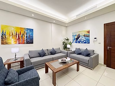 BILLS ON US! COZY 2-BEDROOM APARTMENT