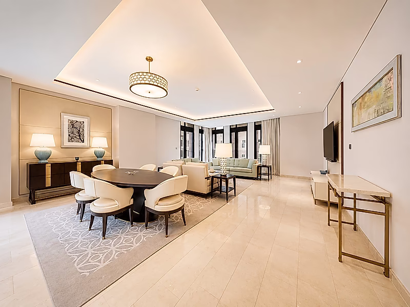 PRESTIGIOUS FAMILY LIVING! 4-BR DUPLEX APARTMENT - Photo 1