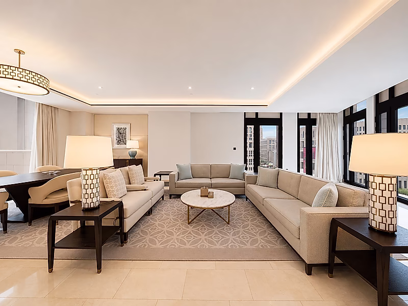 PRESTIGIOUS FAMILY LIVING! 4-BR DUPLEX APARTMENT - Photo 2
