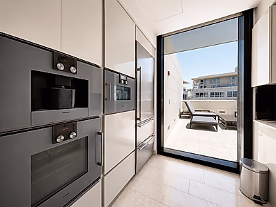 PRESTIGIOUS FAMILY LIVING! 4-BR DUPLEX APARTMENT