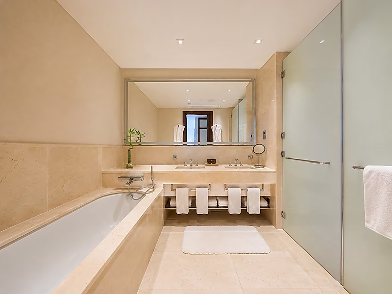 PRESTIGIOUS FAMILY LIVING! 4-BR DUPLEX APARTMENT - Photo 10