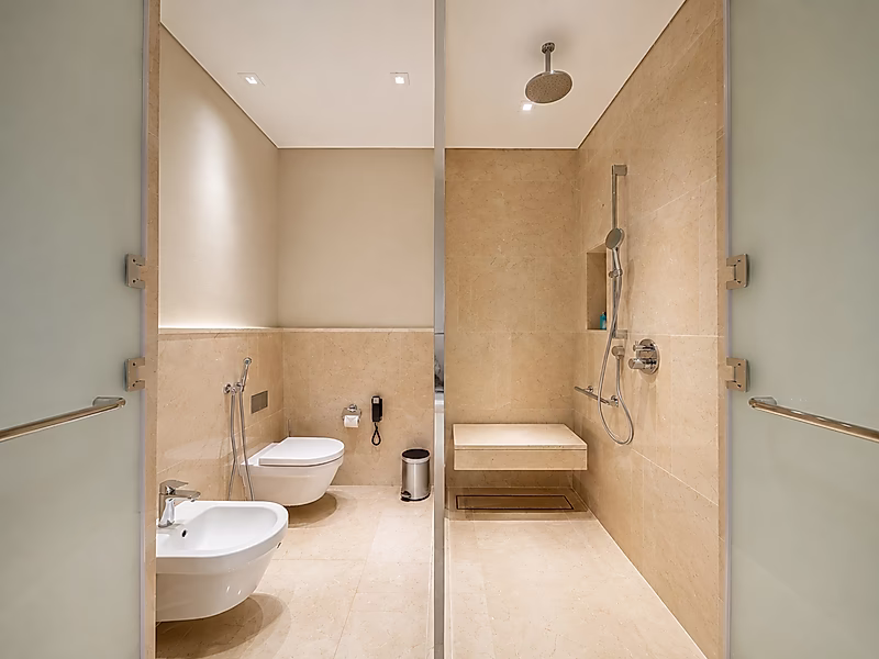 PRESTIGIOUS FAMILY LIVING! 4-BR DUPLEX APARTMENT - Photo 11