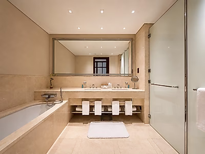 PRESTIGIOUS FAMILY LIVING! 4-BR DUPLEX APARTMENT