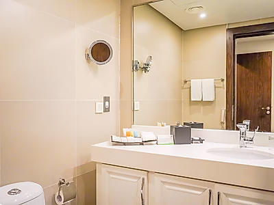 EXECUTIVE! ALL INCLUSIVE 1BR SERVICED APARTMENT | WESTBAY
