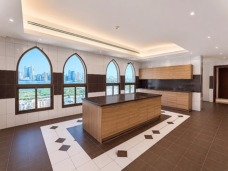 5-Bedroom Penthouse with Panoramic Qatar Views & 5-Star Amenities - Photo 6