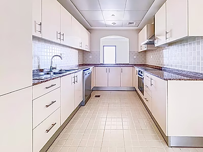 Elegant 1-Bedroom Apartment | Porto Arabia, The Pearl