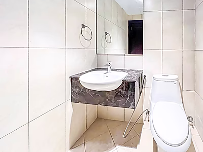 Elegant 1-Bedroom Apartment | Porto Arabia, The Pearl