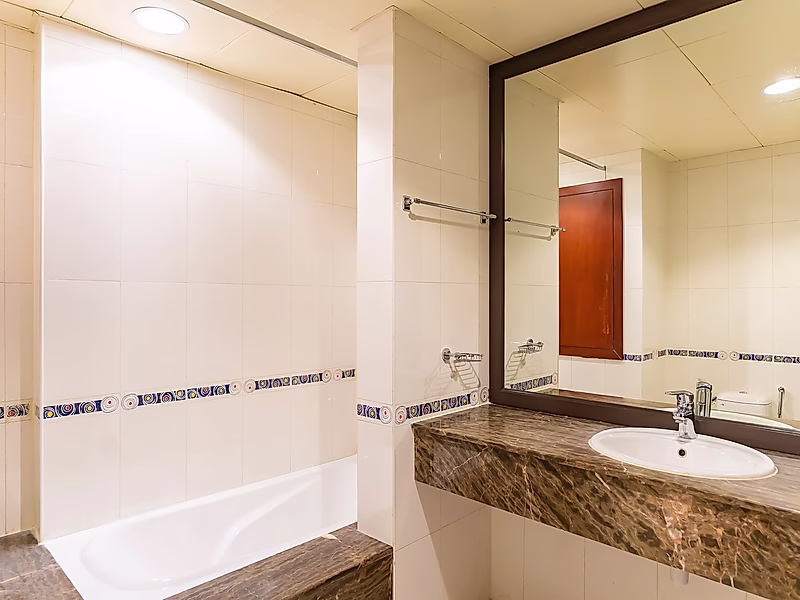 شقة مفروشة مكونة من غرفتي نوم في بورتو أرابيا | جزيرة اللؤلؤ - Photo 14