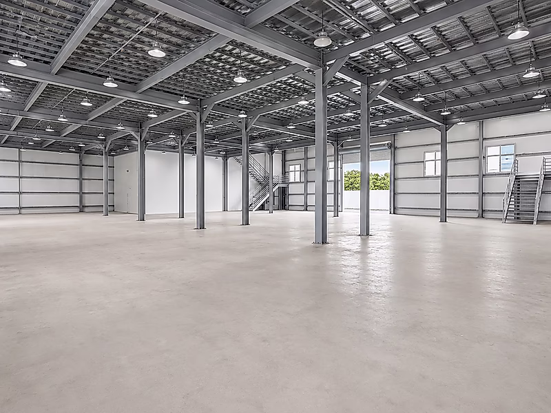 Warehouse for sale Birkat Al Awamer 2000 SQM - Photo 5