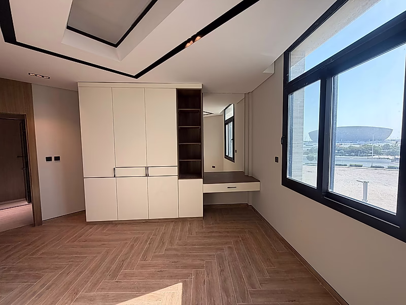 Exquisite 2BR Apartment with Luxury Finishes - Photo 5