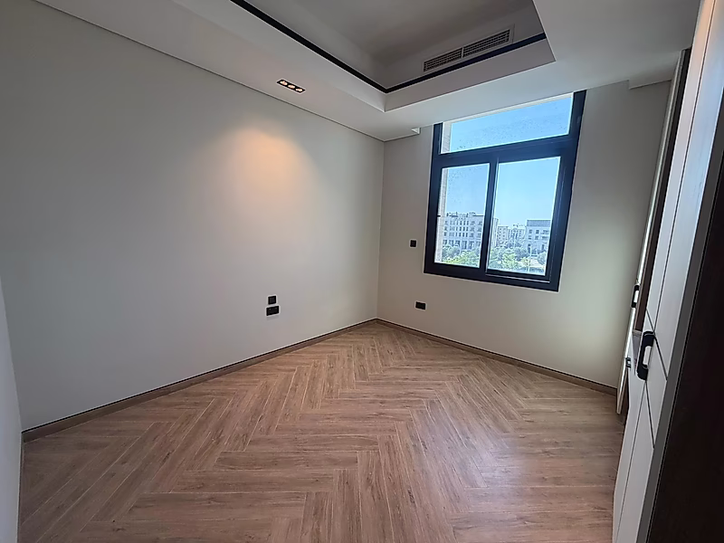 Exquisite 2BR Apartment with Luxury Finishes - Photo 6