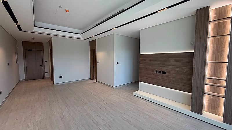 Exquisite 2BR Apartment with Luxury Finishes - Photo 9