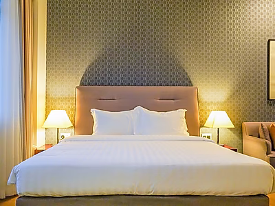 SHORT TERM STUDIO! 2 + 1 MONTH FREE PRORATED | WESTBAY