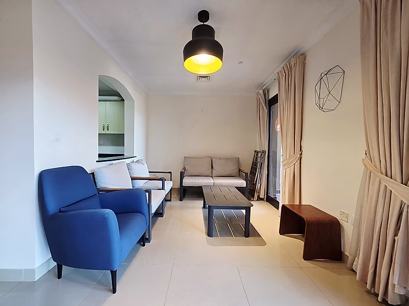 Fully Furnished 2-Bedroom Apartment – Porto Arabia with Marina-View Balcony - Photo 7
