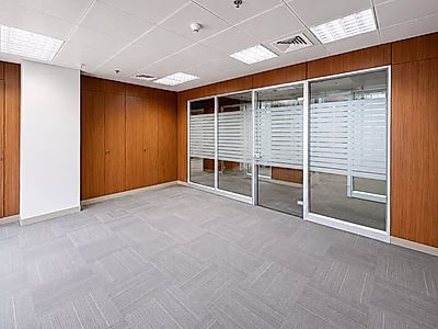 Spacious 450 SQMOffice With Sea View | West Bay