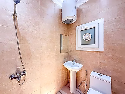 Unfurnished 1 BR apartment | Doha aljadeedah