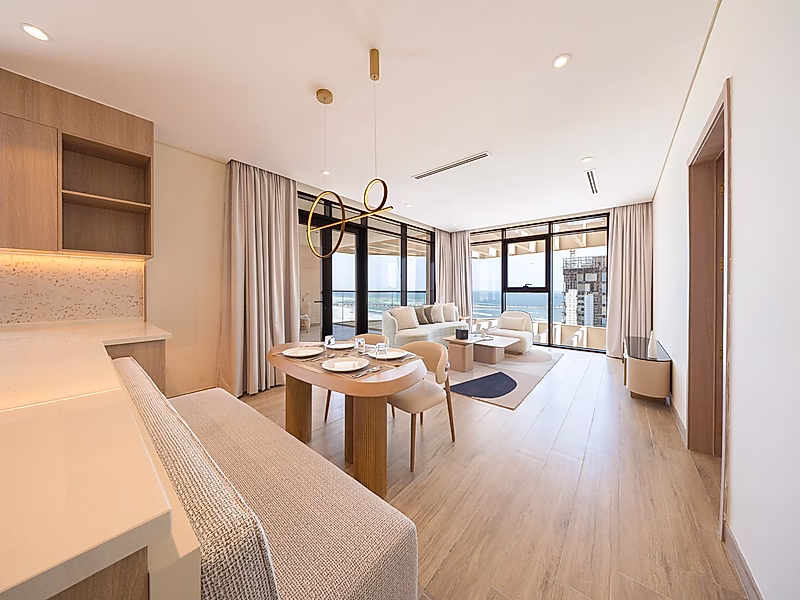 Luxury 1-Bedroom Waterfront Apartment | 108 sqm | Sea View | Private Beach Access - Photo 1
