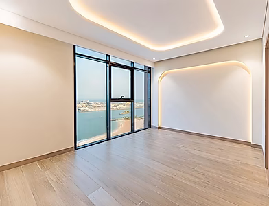 Luxury 2BR Waterfront Apartment | Bills Included