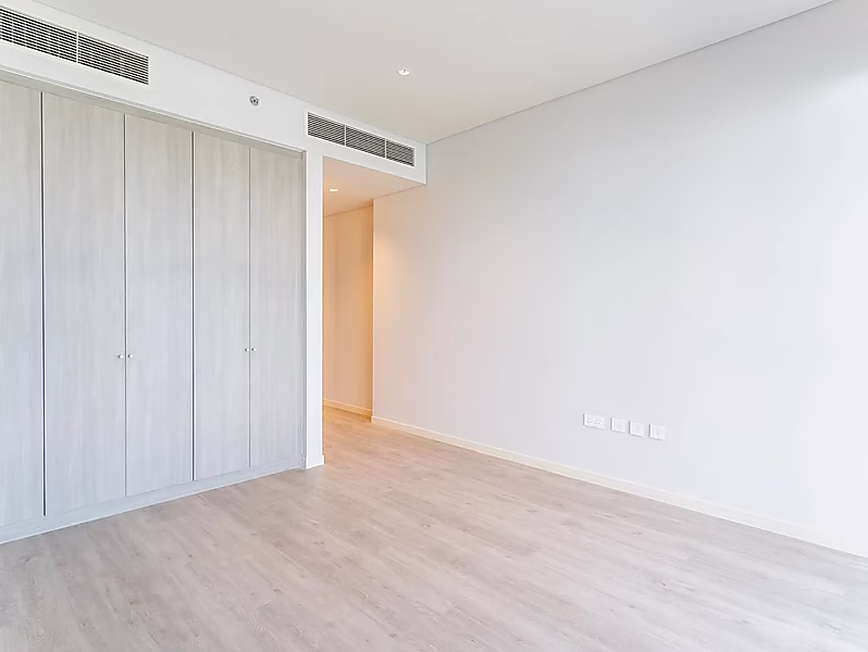 INVEST IN LUSAIL'S PREMIER SEA VIEW 2BR HOME - Photo 7