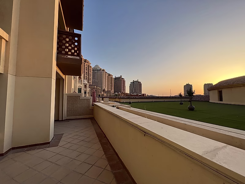 Spacious Townhouse for RENT | Large Sunny Terrace | Mid - Porto Arabia - Photo 8