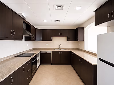 SPACIOUS SF 1 BEDROOM APARTMENT PORTO ARABIA
