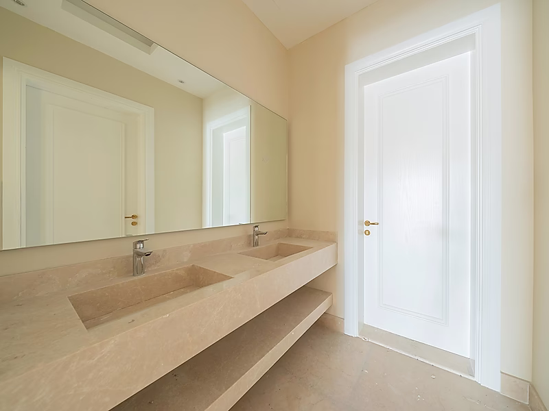 Spacious Standalone Family Villa for Sale | 8 Bedrooms | Prime Al Thumama Location - Photo 9